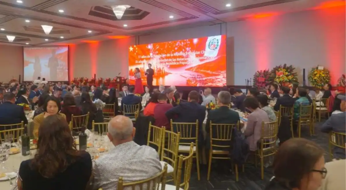 La Sociedad Central de Beneficencia China celebró 140 años de historia junto a los 55 años de relaciones diplomáticas Perú-China.