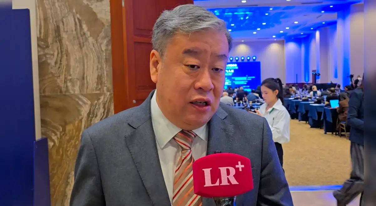 El embajador de China en el Perú, Song Yang