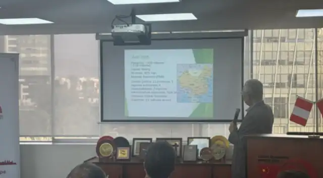Capacitan a empresarios peruanos de cara a su participación en la 140.ª Feria de Cantón en China.